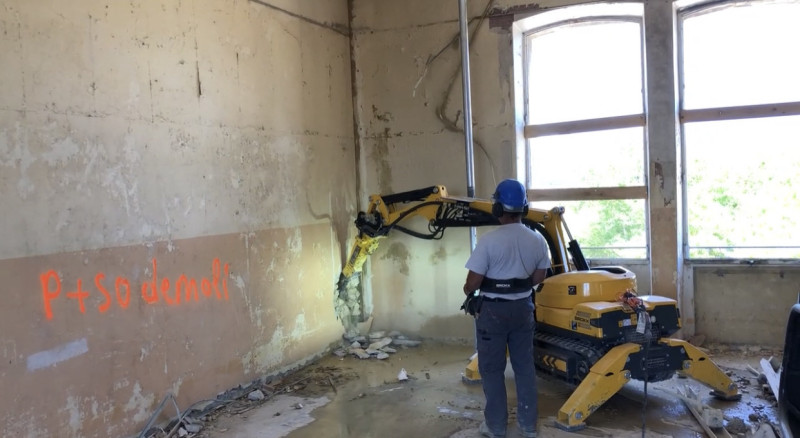 Travaux de Démolition pour chantier avec ROBOT DE DÉMOLITION BROKK® à LYON