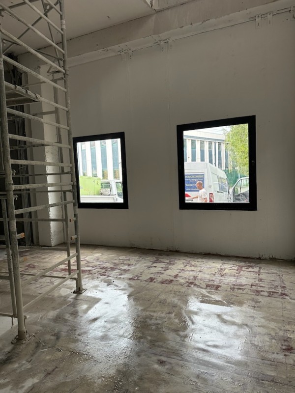 Travaux de sciage d’une grande dalle béton à Valence dans la Drôme