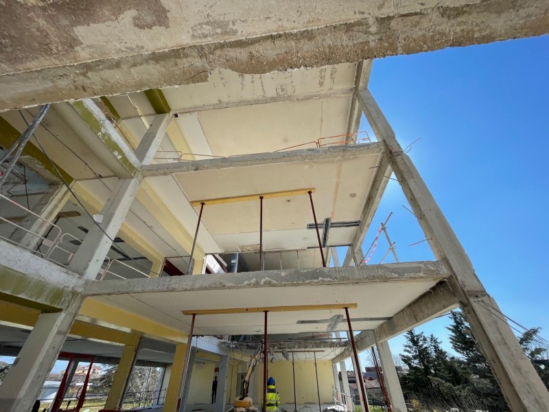 démolition d'un bâtiment a porte les valence