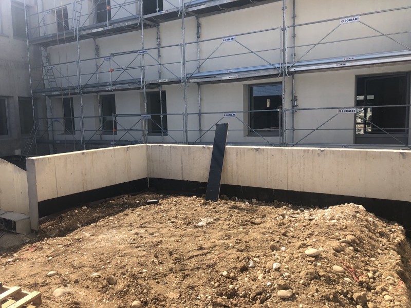 sciage et démolition de quai béton à salon de provence dans les bouches du rhône.