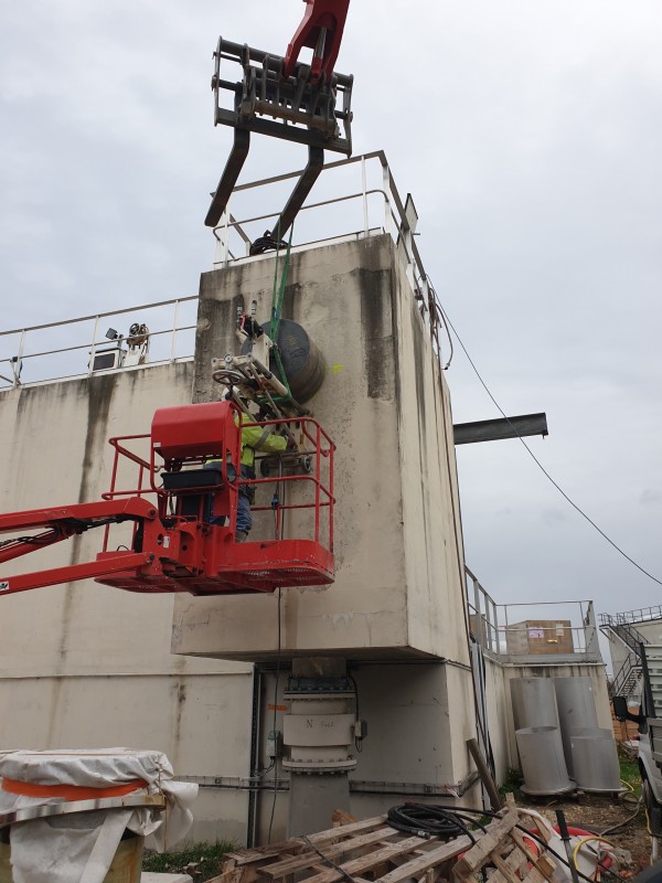 Carottage d'un diamètre de 1 mètre pour une station d’épuration  à Salon de Provence